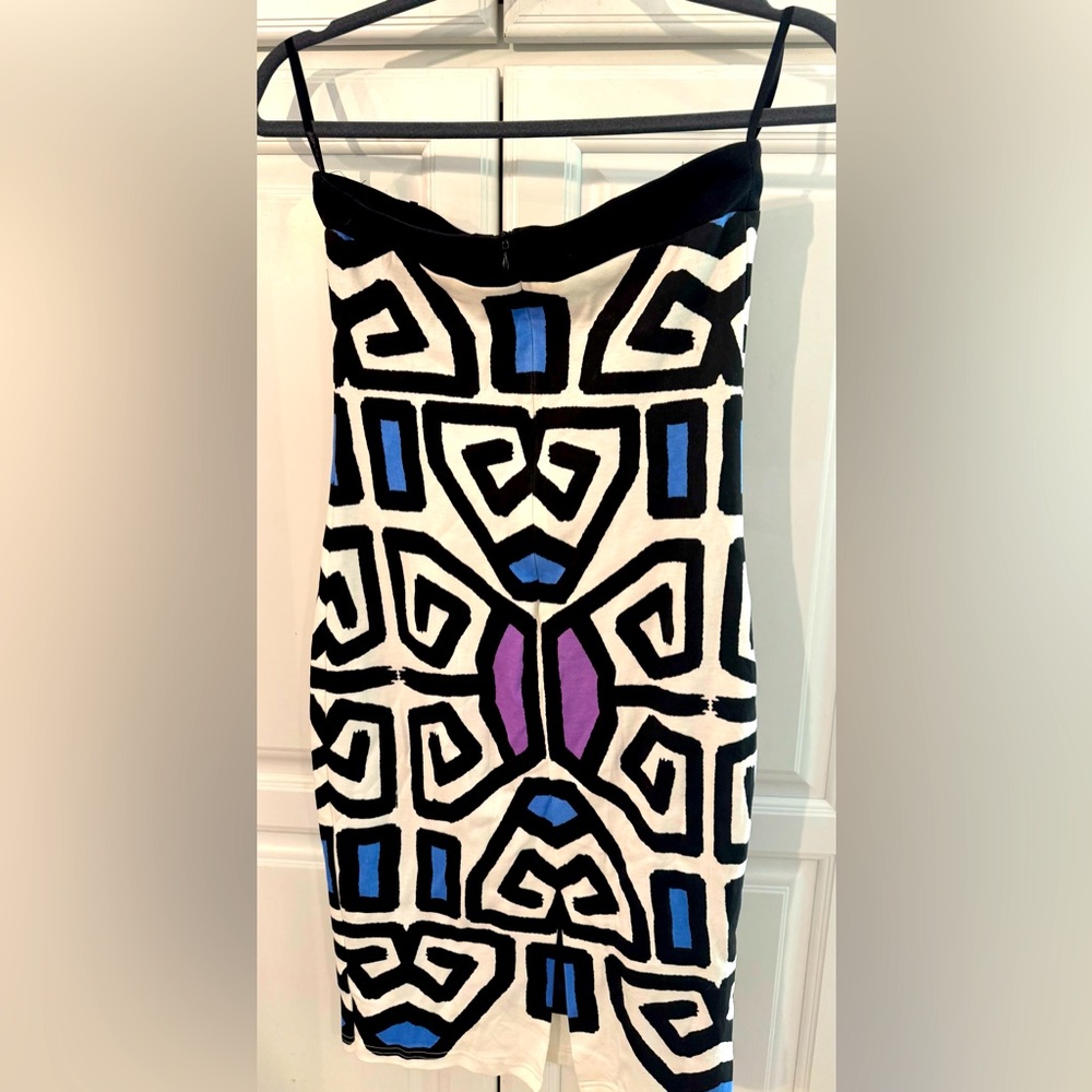 Summer White Geometric Patterned Dress with Blue and Purple Accents Size XS
